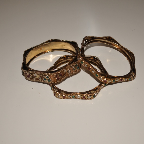 Rhinestone Beautiful Bracelet 3 Bracelet - 8009 - Picture 4 of 6